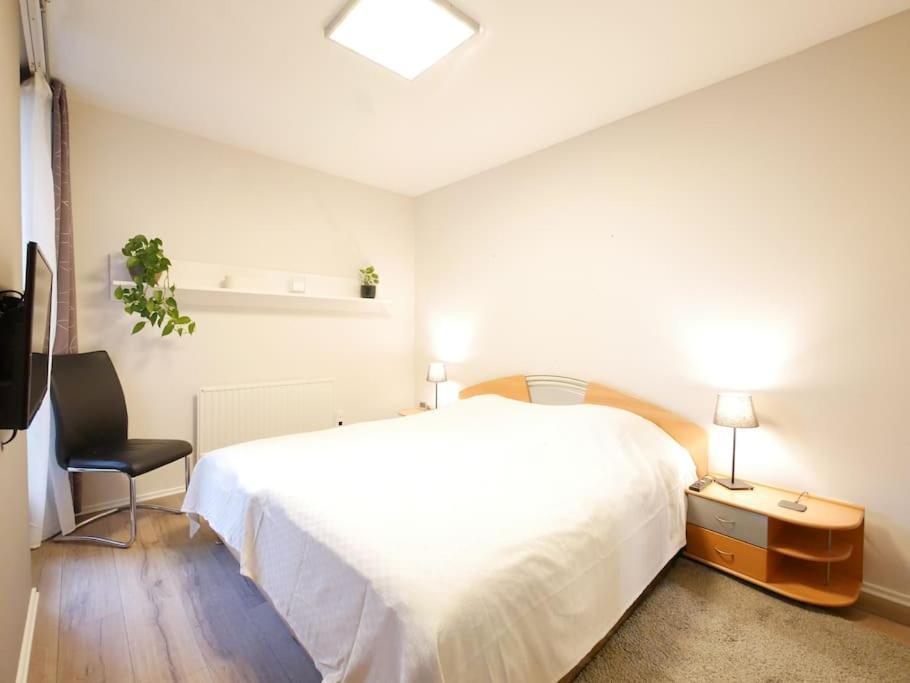 61 M2 Erdgeschosswohnung Mit Eigenem Parkplatz Vorm Haus Osnabrück Kültér fotó