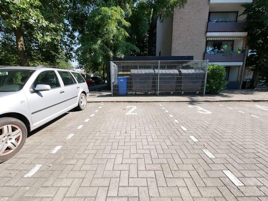 61 M2 Erdgeschosswohnung Mit Eigenem Parkplatz Vorm Haus Osnabrück Kültér fotó